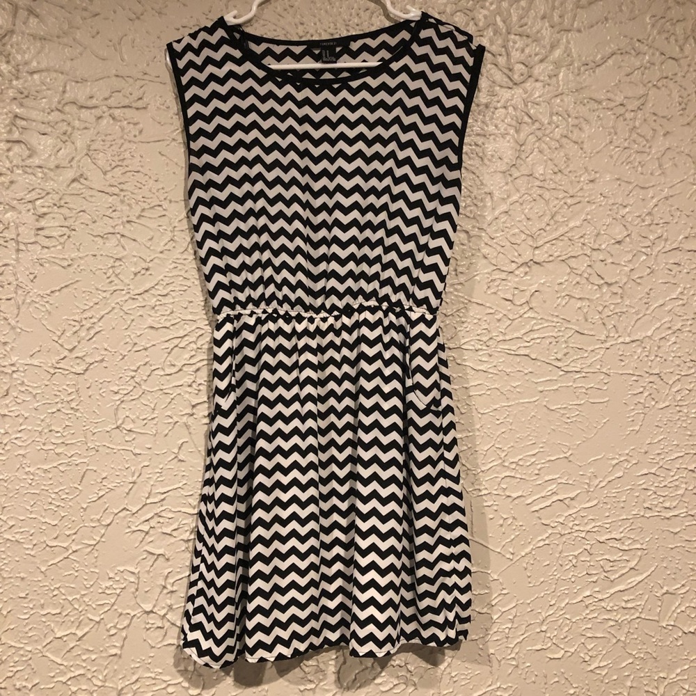 Chevron Dress w/ pockets